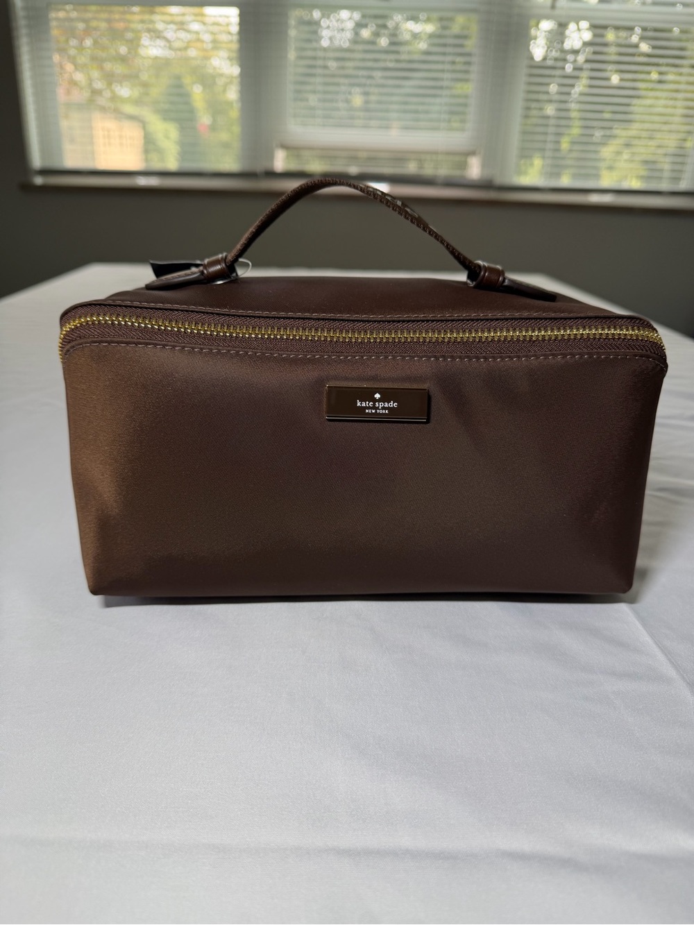 kate spade Carter KSNYL Travel Cosmetic Case Hot Fudge NWT